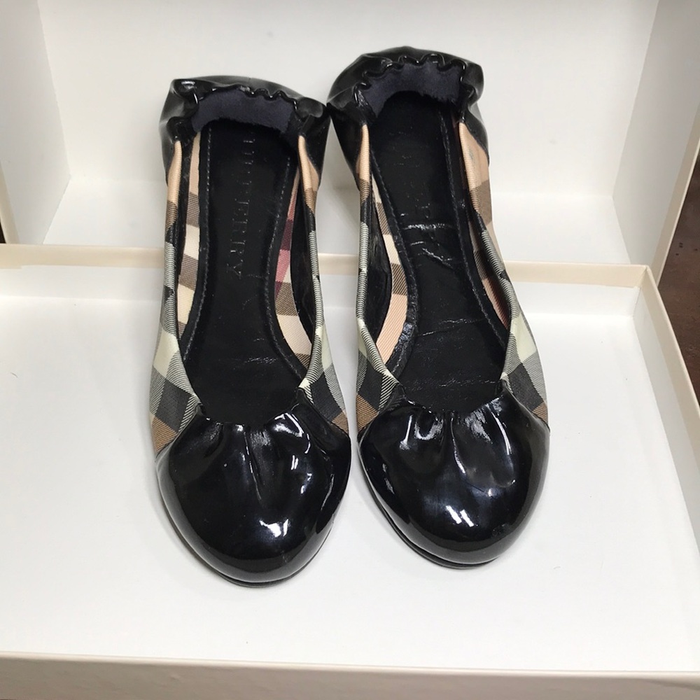 Burberry Cap Toe Ballet Flats